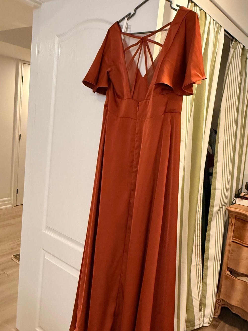 Beautiful auburn coloured dress in stretch satin material